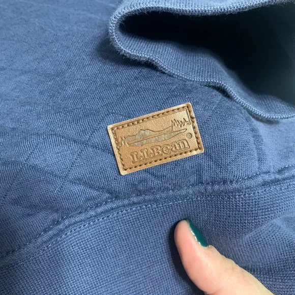 Women's Blue Quilted Sweater - Picture 2 of 5